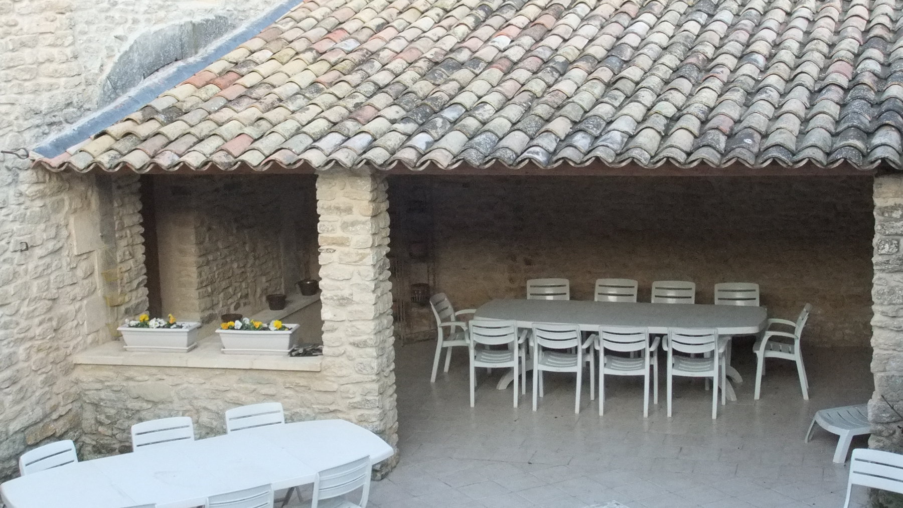Auvent de la cour intérieure